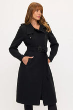 CLAWC0025: The Cascade Coat